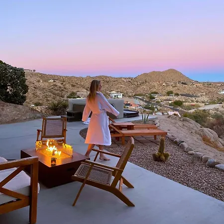 Stargazer Cove Firepit, Hottub, Grill, Cowboy Tub Villa